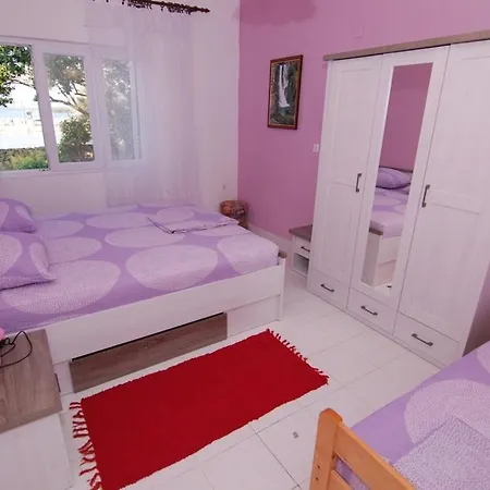 Apartmani Lukacic - Kraj * Tkon