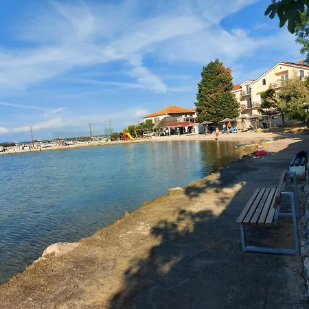 Apartmani Lukacic - Kraj Tkon