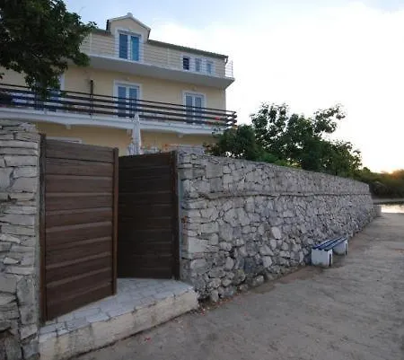 Apartmani Lukacic - Kraj Apartment *