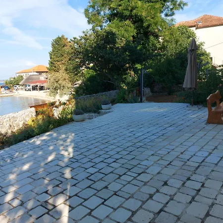 Apartmani Lukacic - Kraj * Tkon